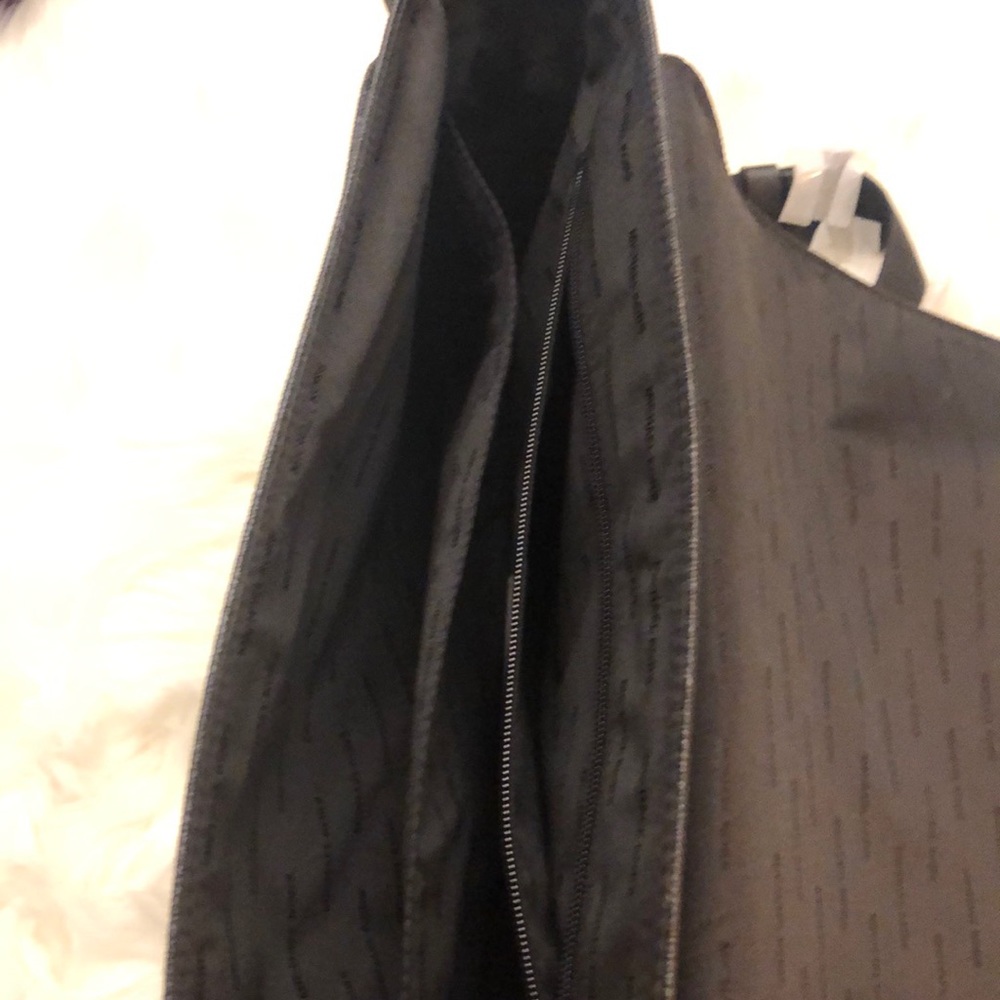 Michael Kors Mens Messenger Bag - Picture 6 of 7